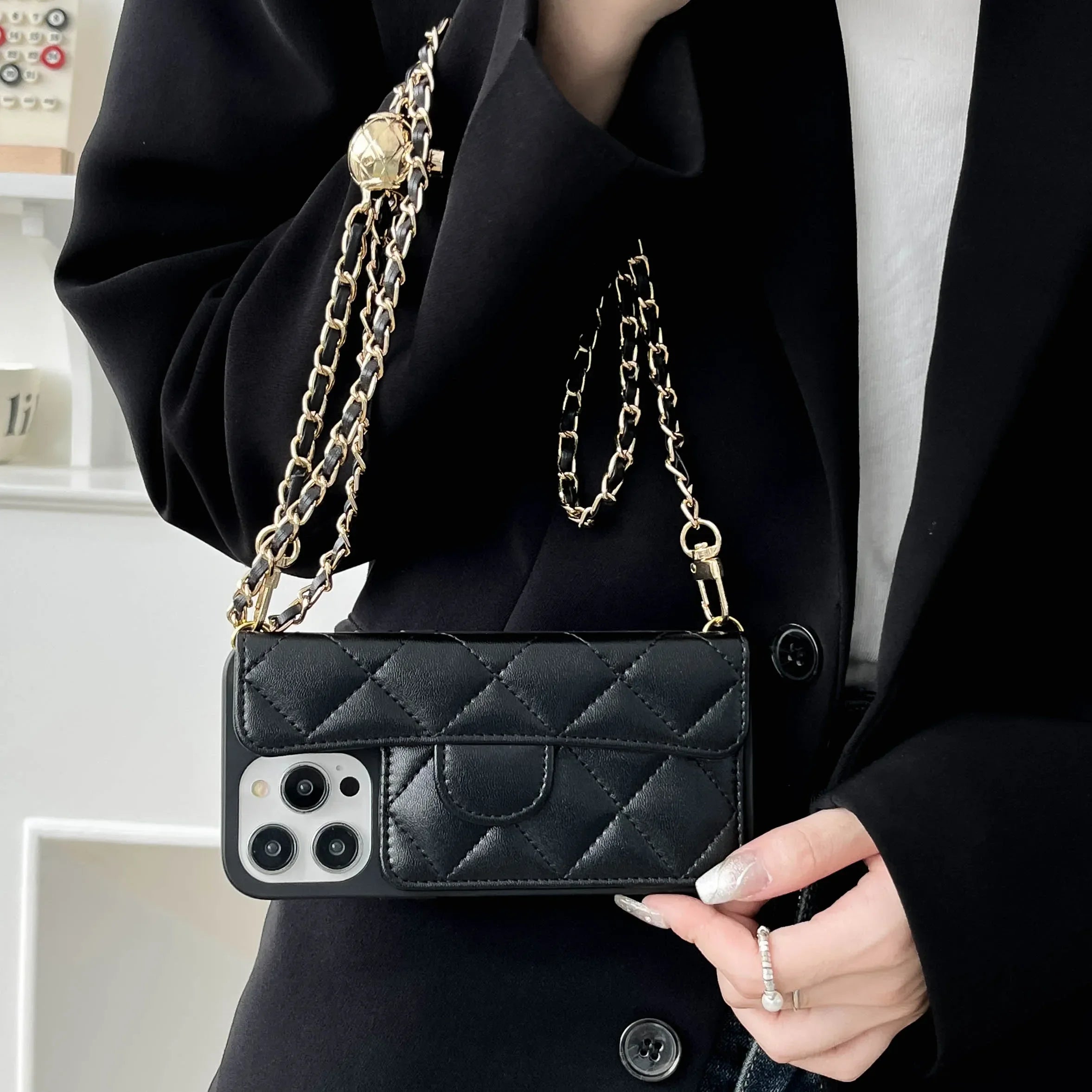 The Couture ClutchCase™ – Luxury Wallet iPhone Case