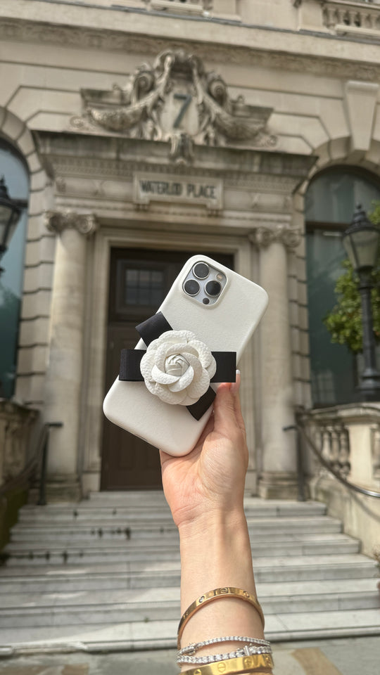Camellia Bow Case™ + Kostenlose Kopfhörer