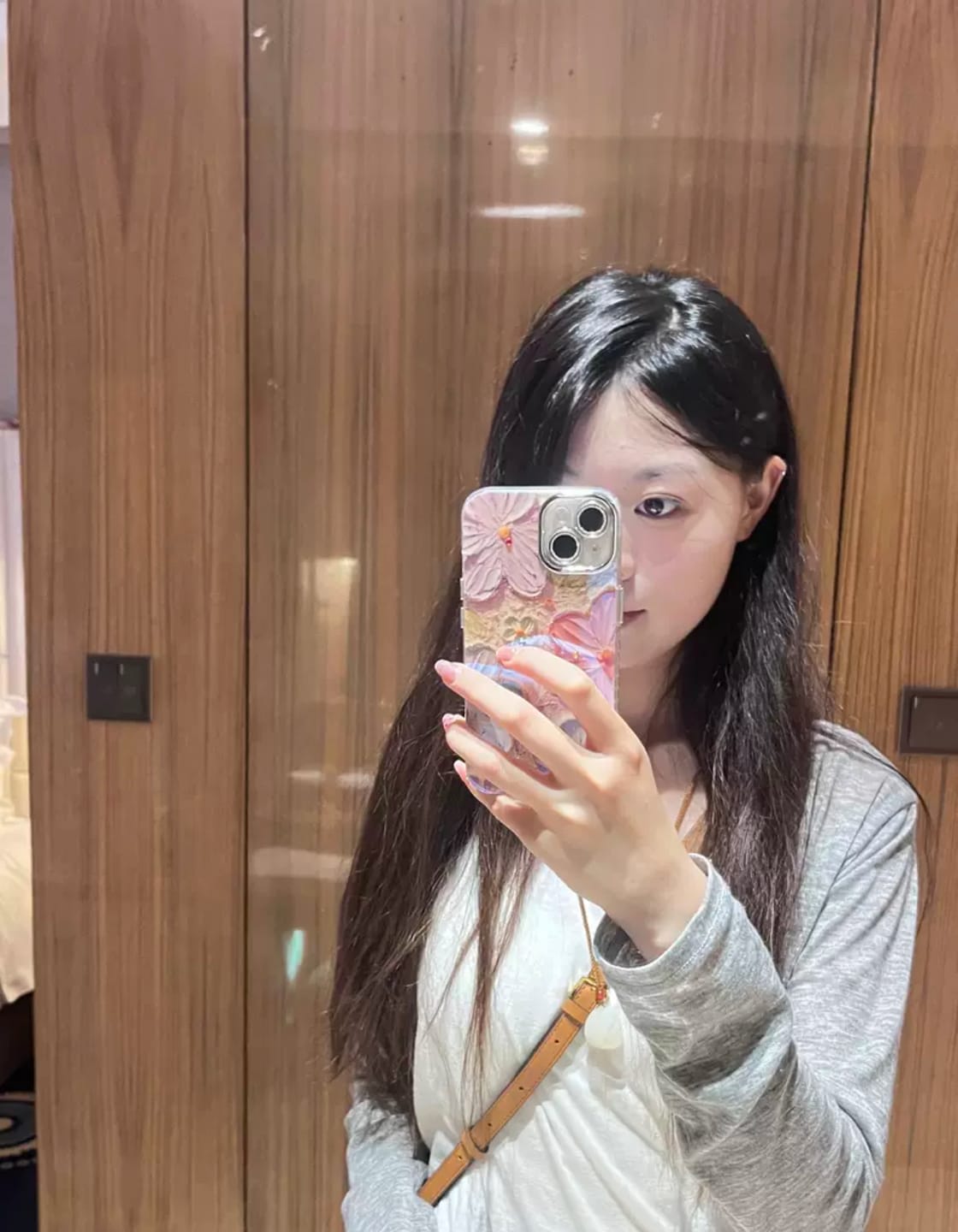 BloomGloss™ Luxe Case + FREE Earphones