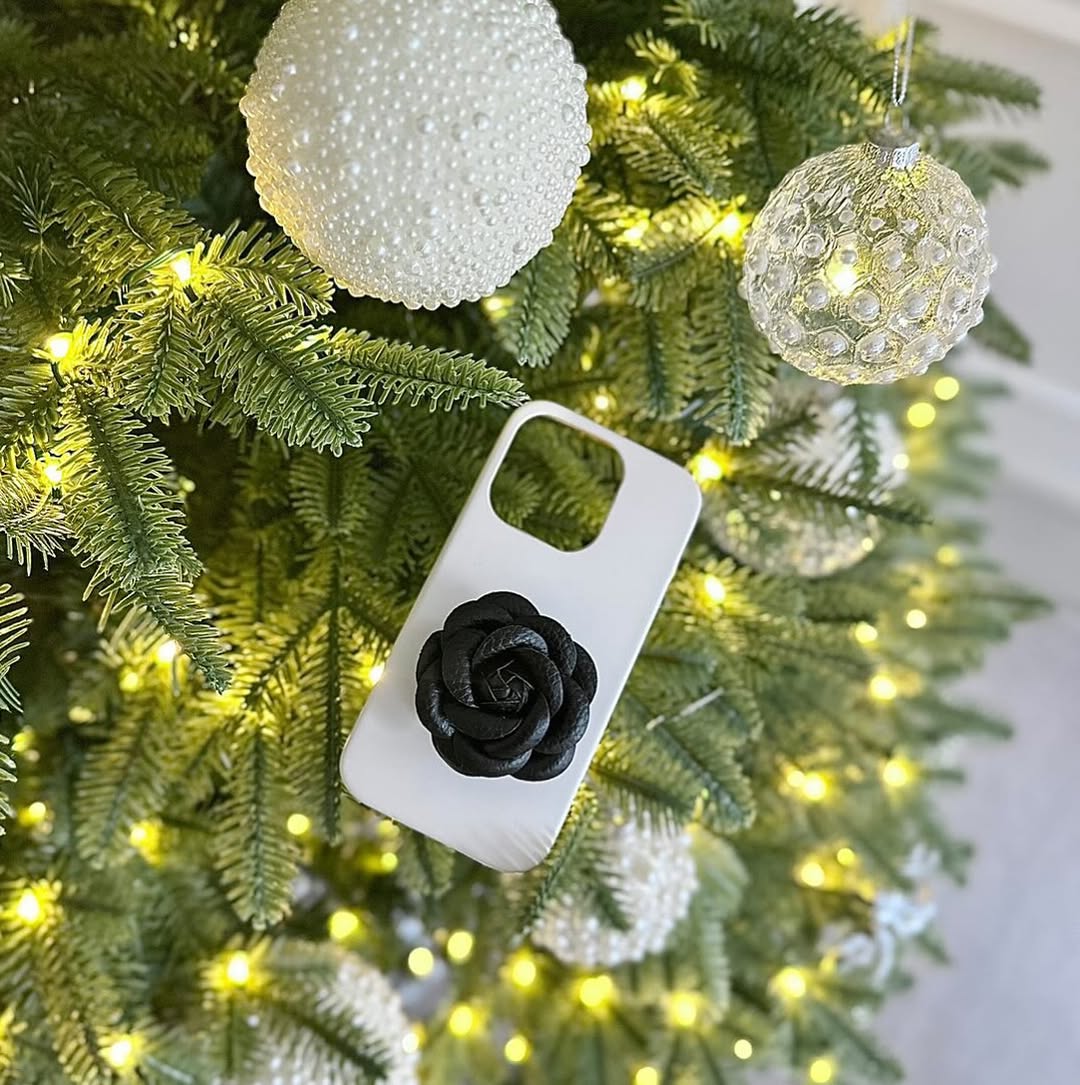 Black Camellia Finger Grip Case™  [Get FREE Earphones]
