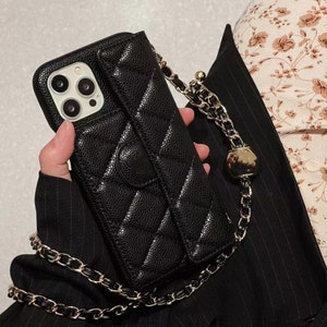 The Couture ClutchCase™ – Luxury Wallet iPhone Case