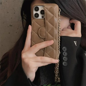 The Couture ClutchCase™ – Luxury Wallet iPhone Case